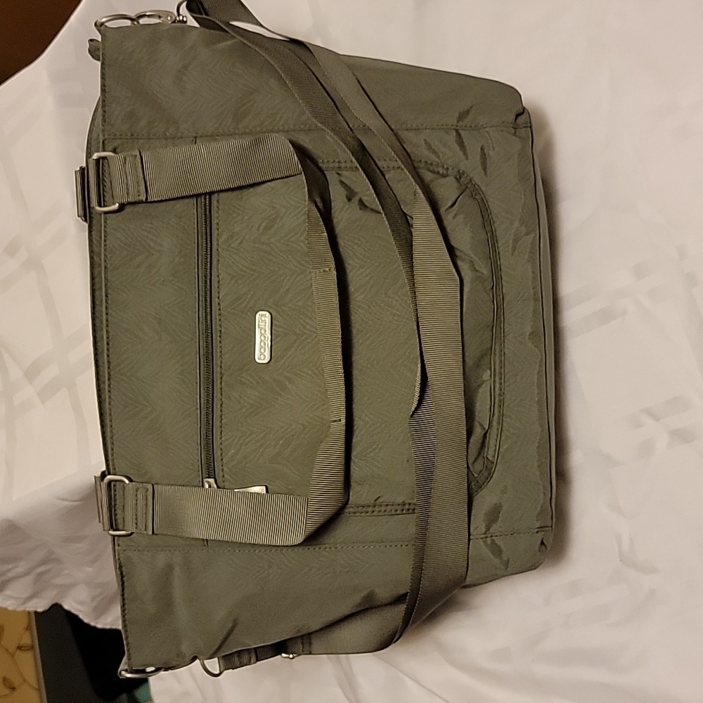 Baggallini Tote Shoulder Bag Laptop Travel Carry On Work Office School Z…